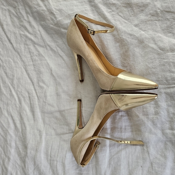 Kate Spade Gold and Tan Suede Heels Sleek Design Size 6.5 - Picture 3 of 7